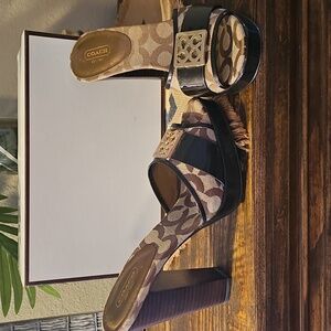 Coach Women's Tan Heeled Mules - Size 8.5